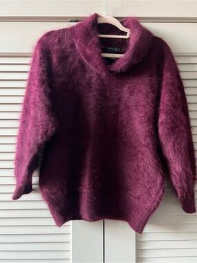 VENESHA Vintage 80% Angora Wool Fuzzy Cowl Neck Sweater Plum Burgundy M